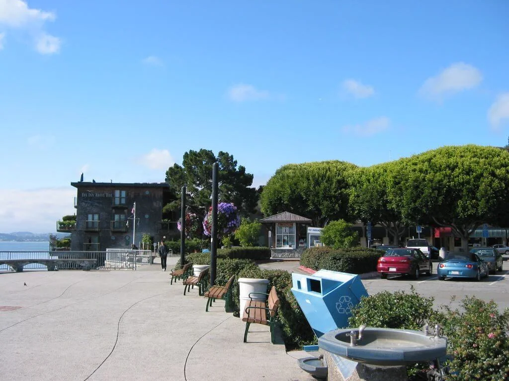 The Sausalito shoreline near the harbor